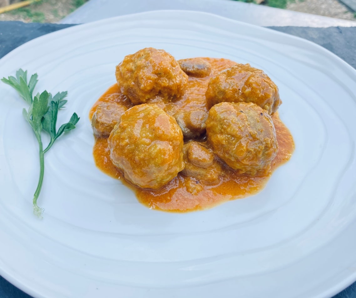 Albondigas con salsa y champinones 4