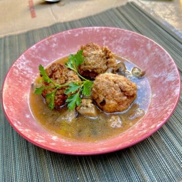 Albóndigas con Setas Variadas