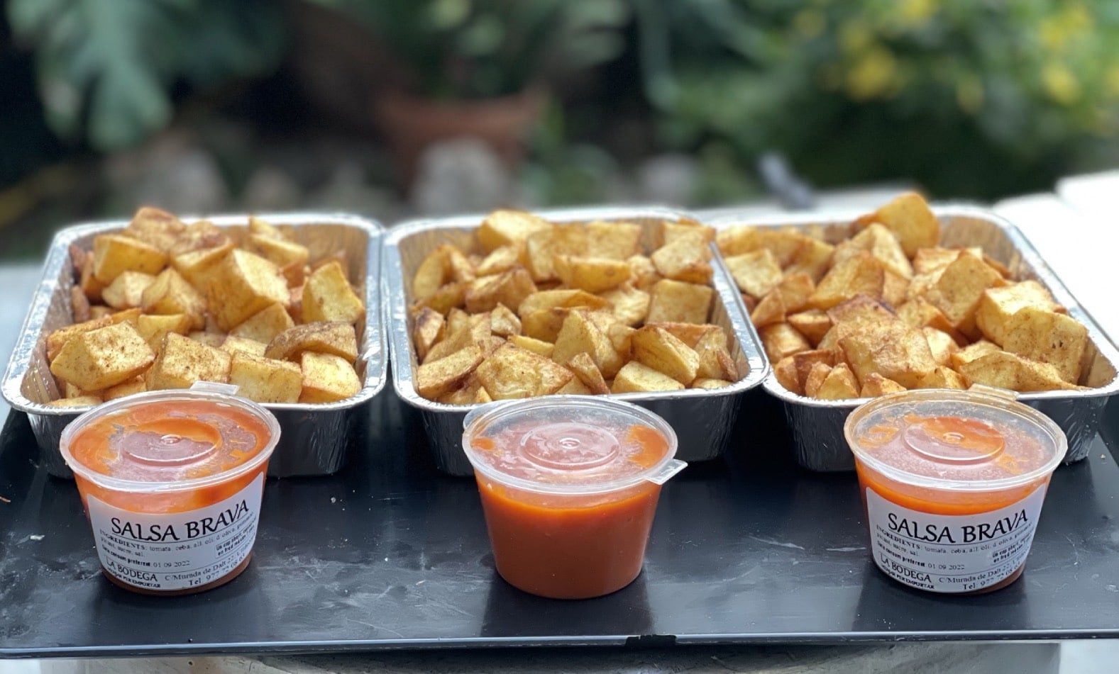Patatas Bravas con Salsa - Imagen 4