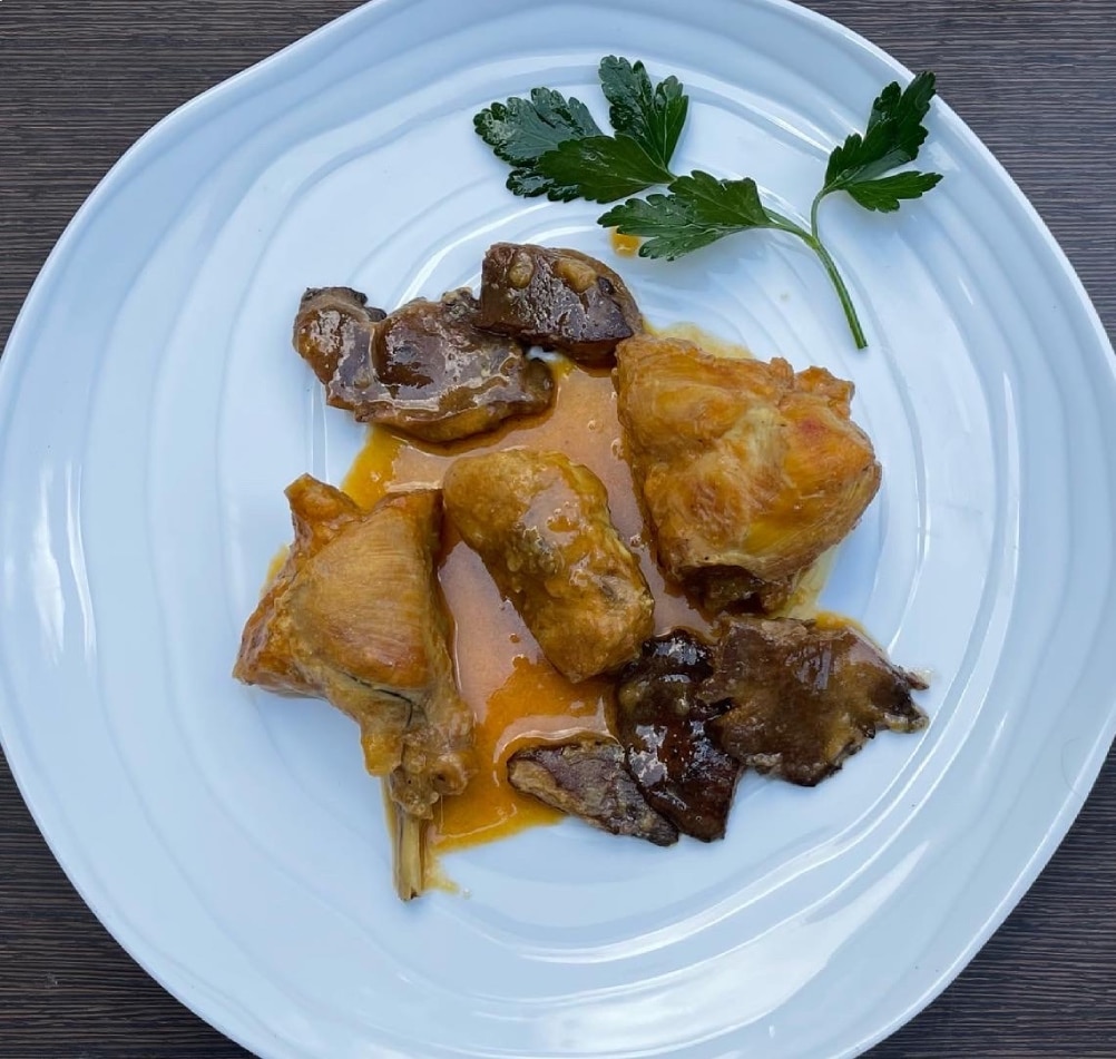 Conejo con salsa de almendras y rovellones 2 copia