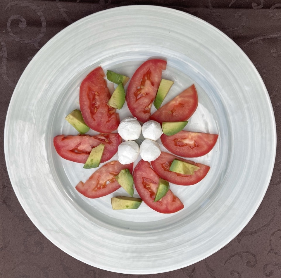 Ensalada tomate y aguacate 4