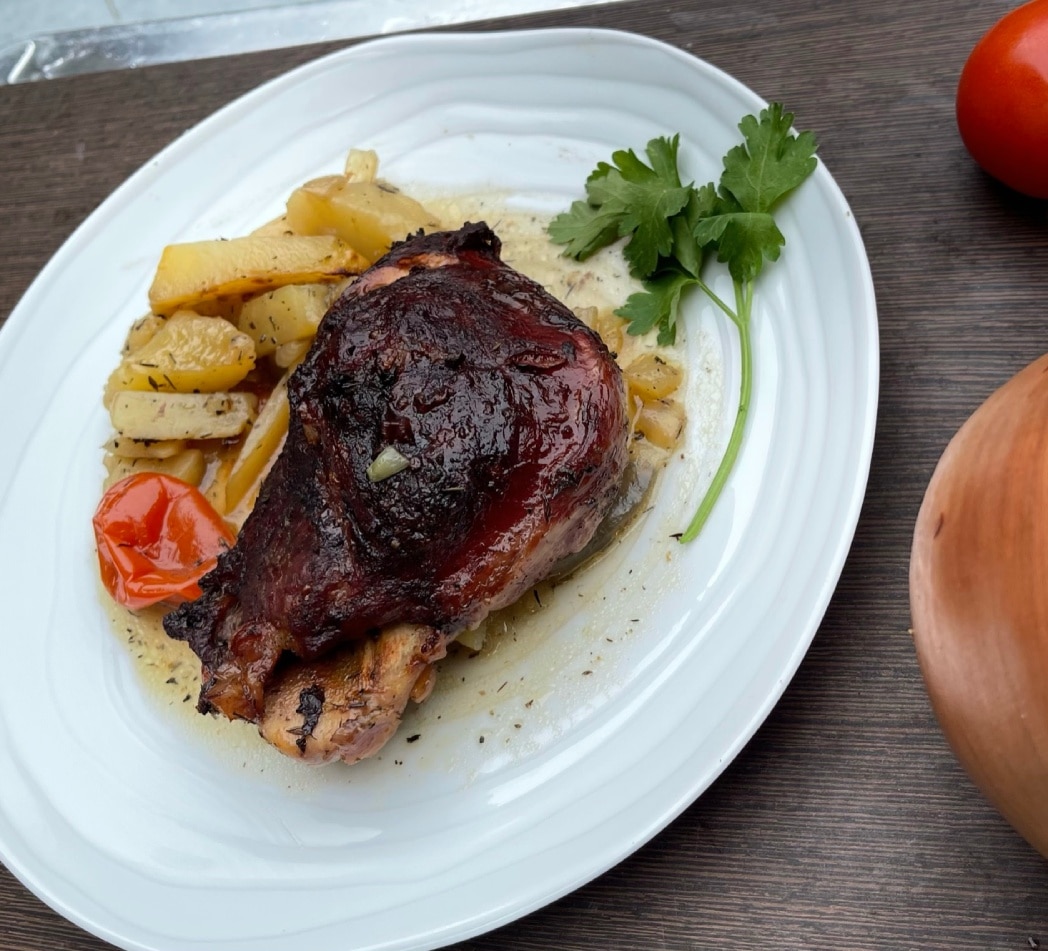 Galta de cerdo al horno con patata 1