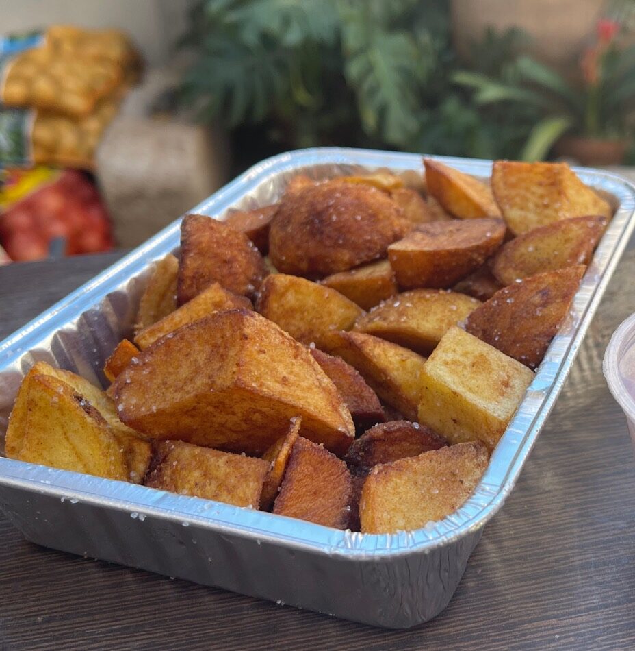 Patatas Bravas con Salsa