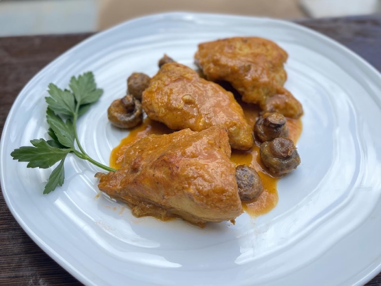 Pollo con salsa de almendras y champinones 2 copia