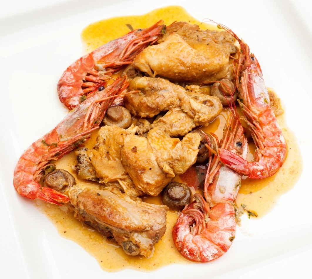 Pollo en salsa con langostinos 1 copia