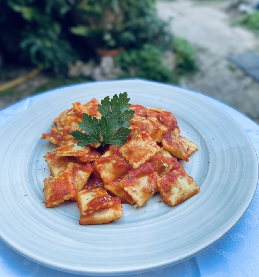 Raviolis de carne con tomate 8