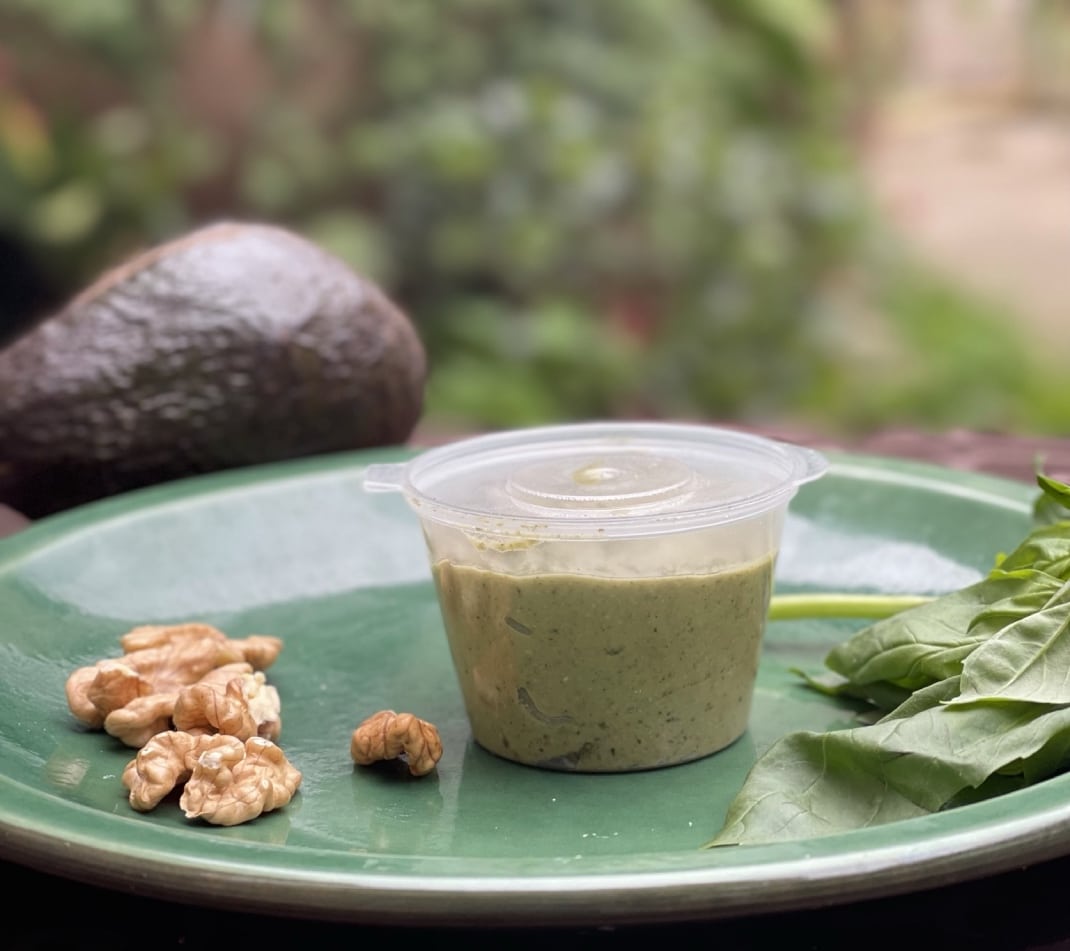 Salsa Pesto de Aguacate y Nueces (Elaboración Propia) - Imagen 2