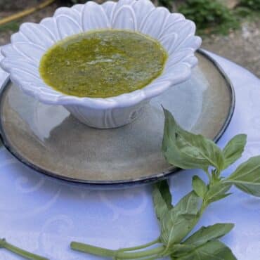 Salsa Pesto Verde de Albahaca (Elaboración Propia)