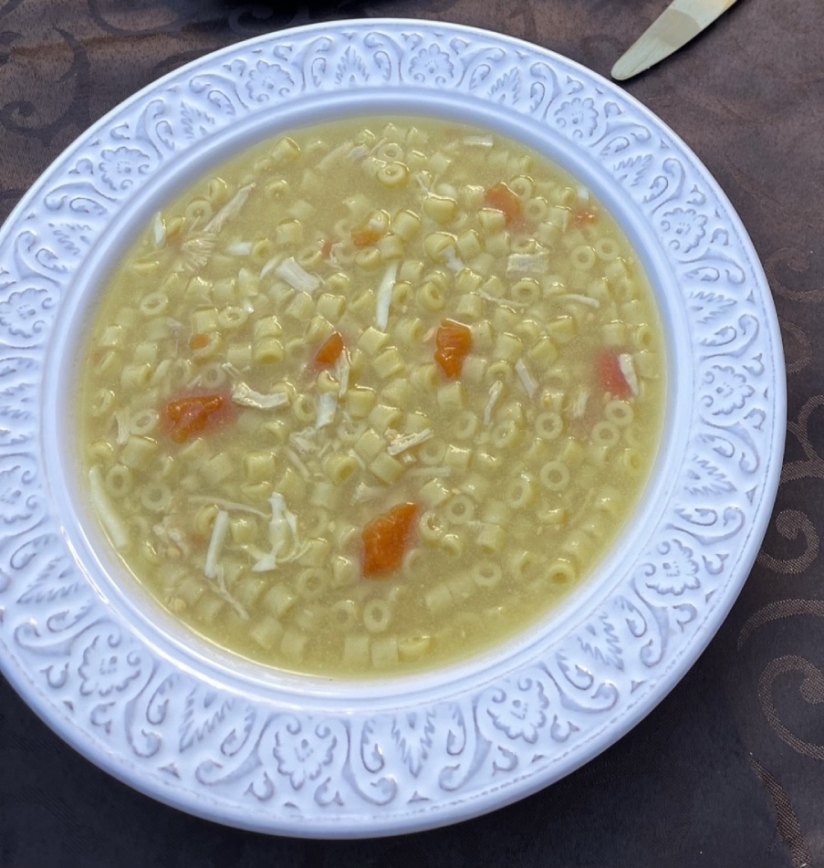 Sopa de pollo 6