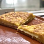 Tortilla de jamon york y queso 1