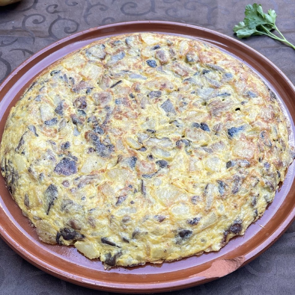 Tortilla de patata y setas variadas 9