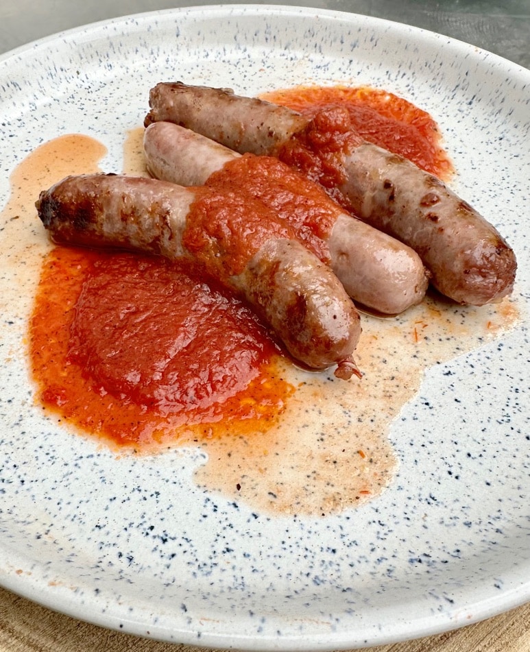Salchichas con Salsa de Tomate 2