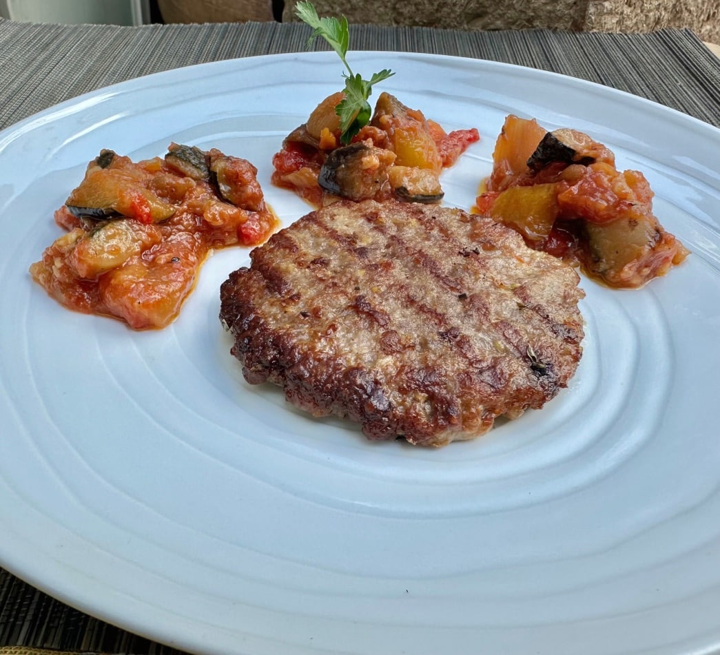Hamburguesa con Pisto 5